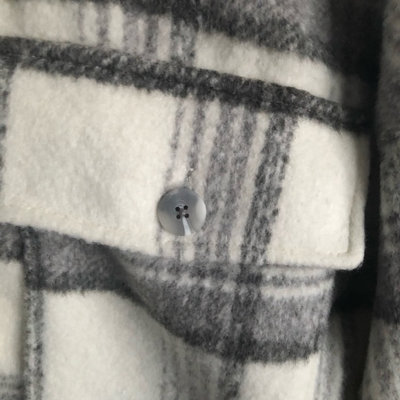 Stradivarius Plaid Jacket - Picture 4 of 6